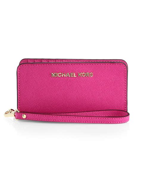 michael kors wristlet pink